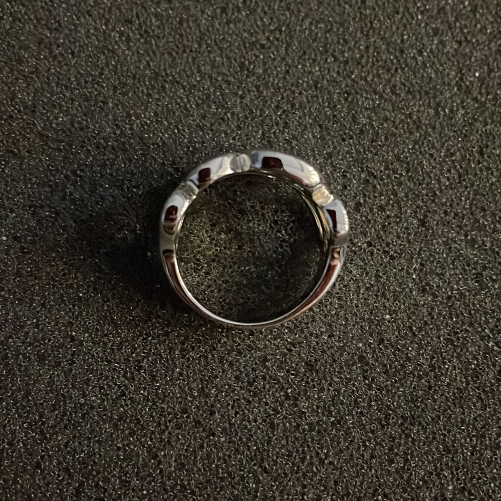 Ring - Picture 3 of 6